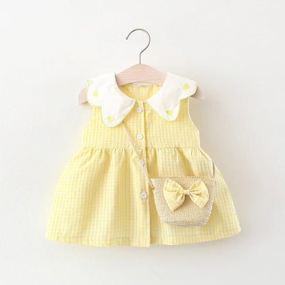 Vestido xadrez infantil acompanha bolsa