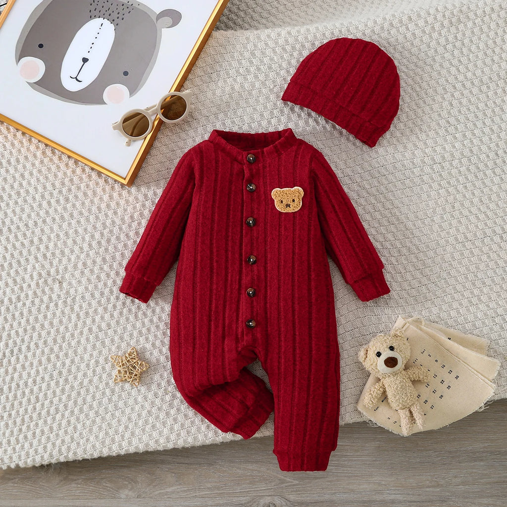 【Bebê Menino】Body vermelho de outono e inverno com botões frontais e um lindo emblema de urso no peito + conjunto de gorro vermelho. Apresentando um