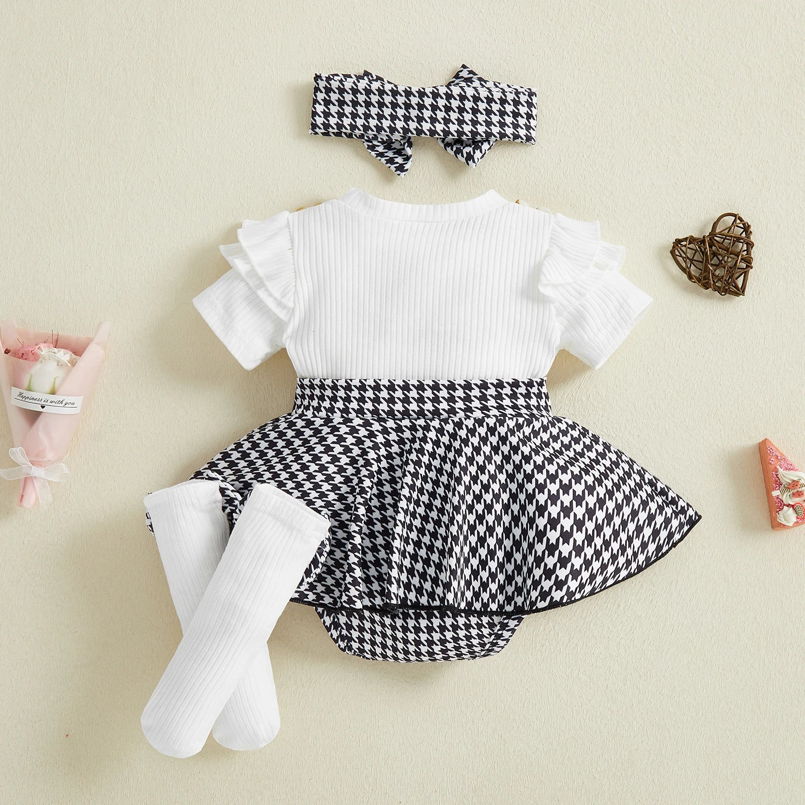 Conjunto de Primavera para Bebê Menina com Macacão Canelado de Manga Curta em Estampa Pied-de-Poule, Faixa de Cabelo com Laço e Meias (3 peças)