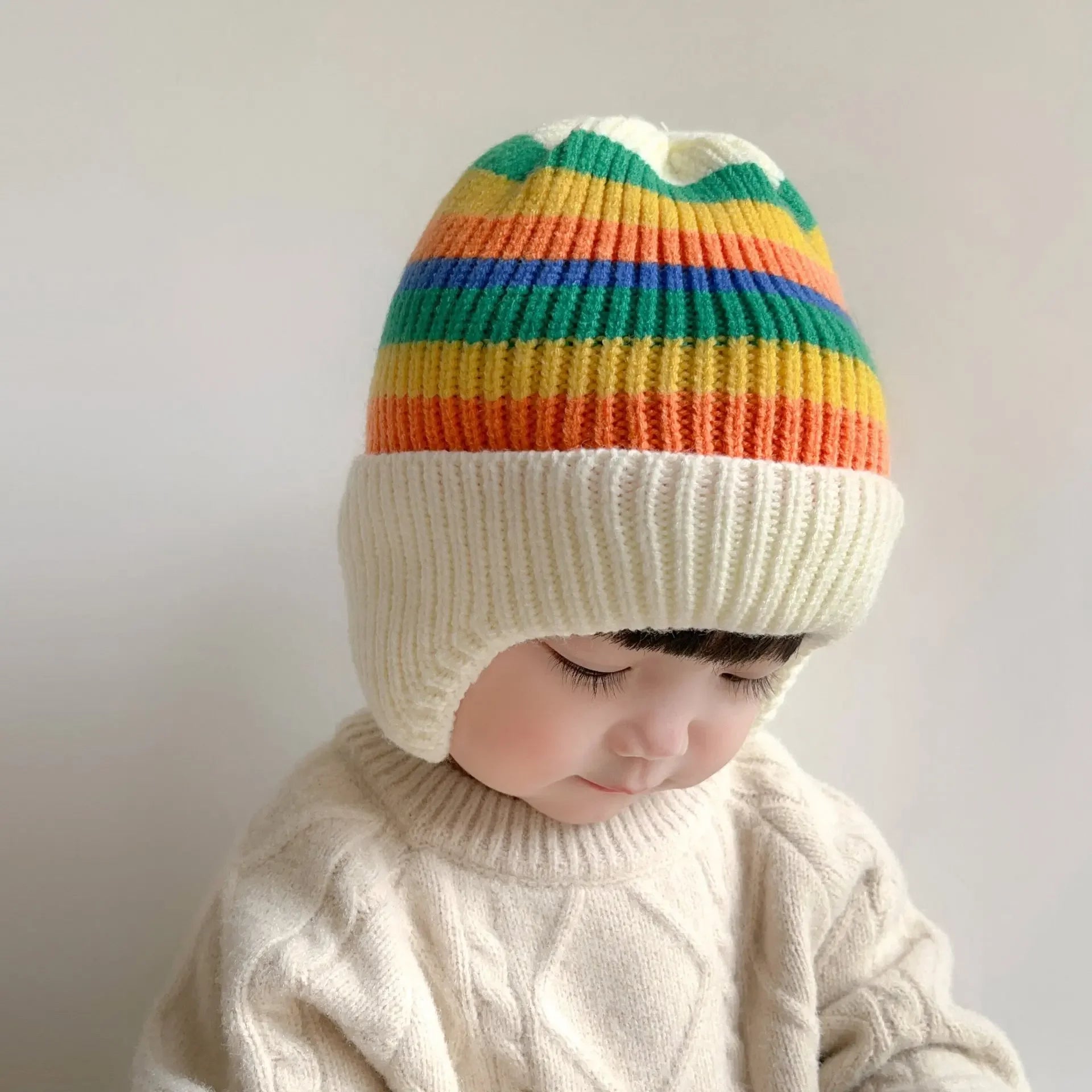 Gorro de lã para bebê, fofo, com proteção para as orelhas de urso, para crianças, inverno, grosso, tricotado, versão coreana do gorro infantil.